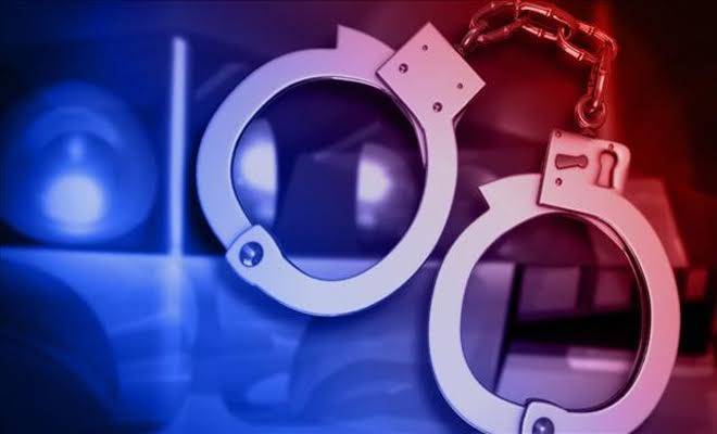 கோவில்பட்டி அருகே தடைசெய்யப்பட்ட புகையிலைப் பொருட்களை விற்பனை செய்தவர் கைது 