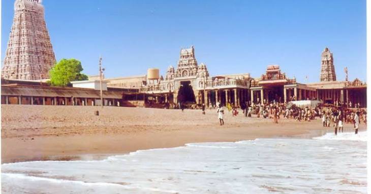 திருச்செந்தூர் கோவில் தரிசனத்திற்கும் வரும் பக்தர்கள் கடும் அவதி!

