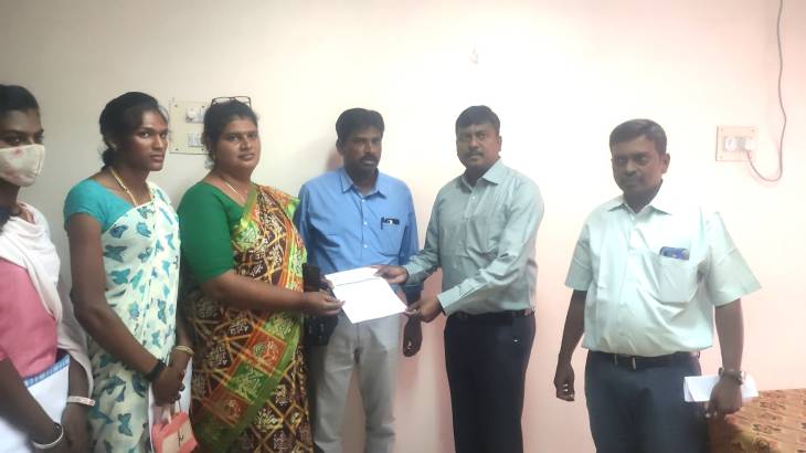 தூத்துக்குடியில் பொது விநியோகத் திட்ட சிறப்பு முகாம் - மாவட்ட வருவாய் அலுவலர் நேரில் ஆய்வு! 