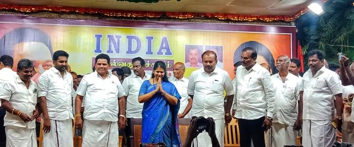 புதியம்புத்தூரில் " இந்தியா வெல்வது நிச்சயம் " திமுக பொதுக்கூட்டம் 

