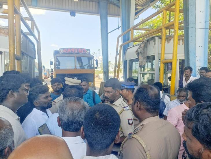 உயர்நீதிமன்ற தடையை மீறி சுங்க கட்டணம் வசூலிக்கும் தூத்துக்குடி டோல்கேட்... பொதுமக்கள் வாக்குவாதம்!

