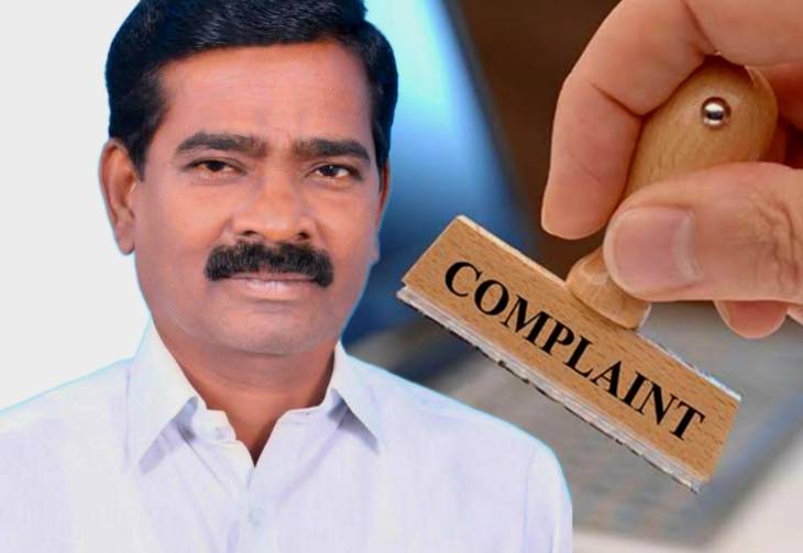 தெய்வசெயல்புரத்தில் அடிக்கடி விபத்து... ஆட்சியரிடம் அதிமுக மாவட்ட மருத்துவ அணி செயலாளர் டாக்டர் கோசல் ராம் ராஜா புகார்!

