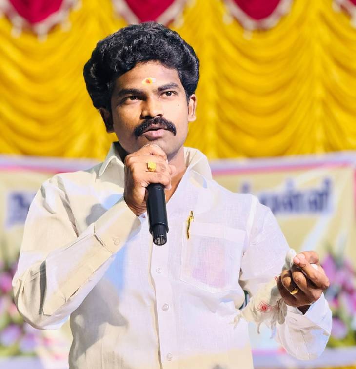சுழலும் பாசறை செயலாளர்... உற்சாகத்தில் ஓட்டப்பிடாரம் அதிமுகவினர்!

