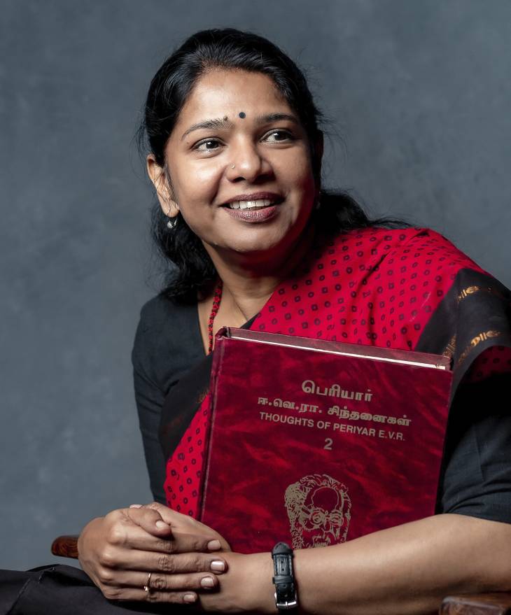 மாநில அரசியலில் திமுகவில் ஓங்கும் கனிமொழியின் கை... அவர் கைகாட்டும் நபர்களுக்கே தேர்தலில் வாய்ப்பு!

