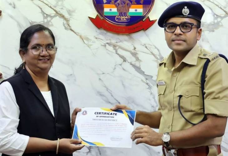 தூத்துக்குடி அரசு வழக்கறிஞருக்கு எஸ்.பி., பாராட்டு!